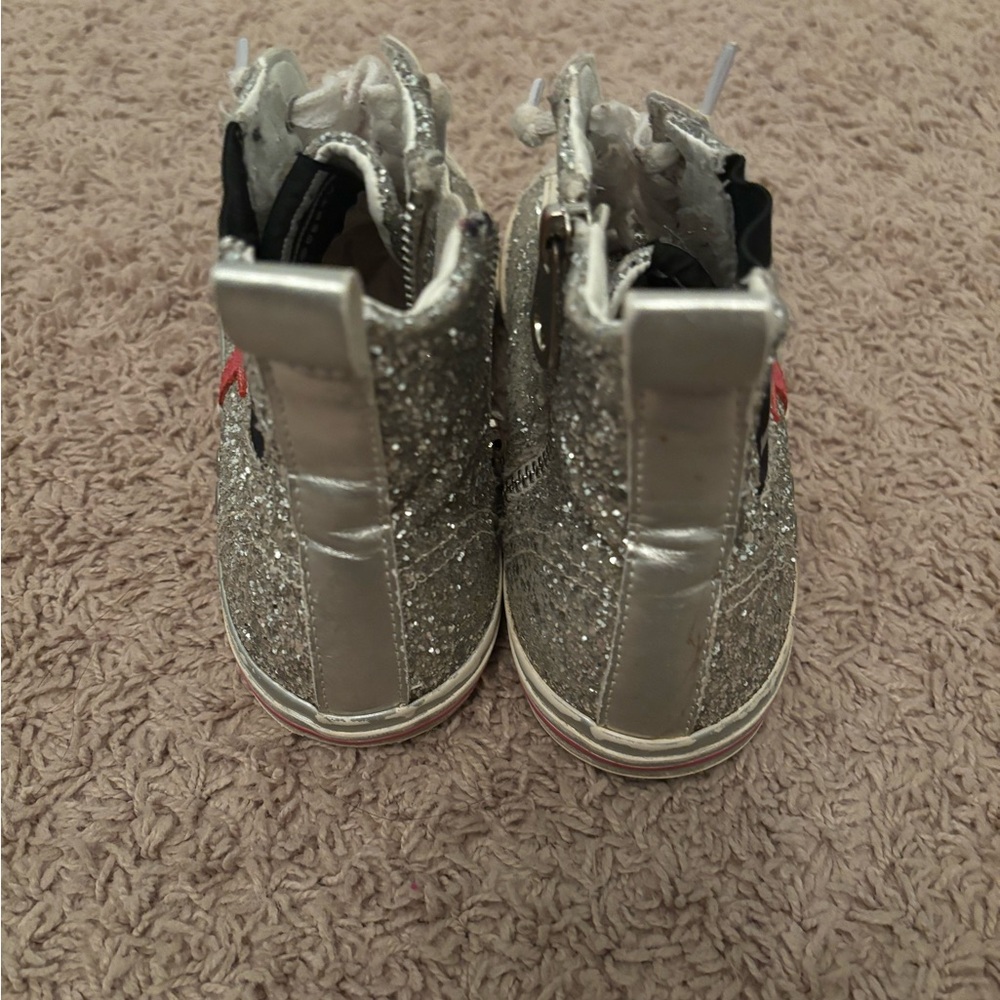 Vintage Havana Silver Glitter Sneakers with Pink Star - Picture 5 of 6